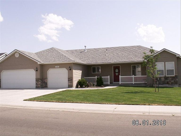 1489 East 15th North